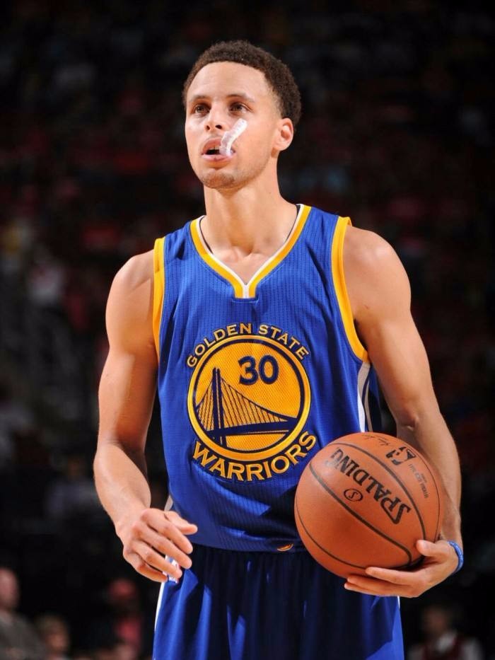 对草丛与窗 对草丛与窗